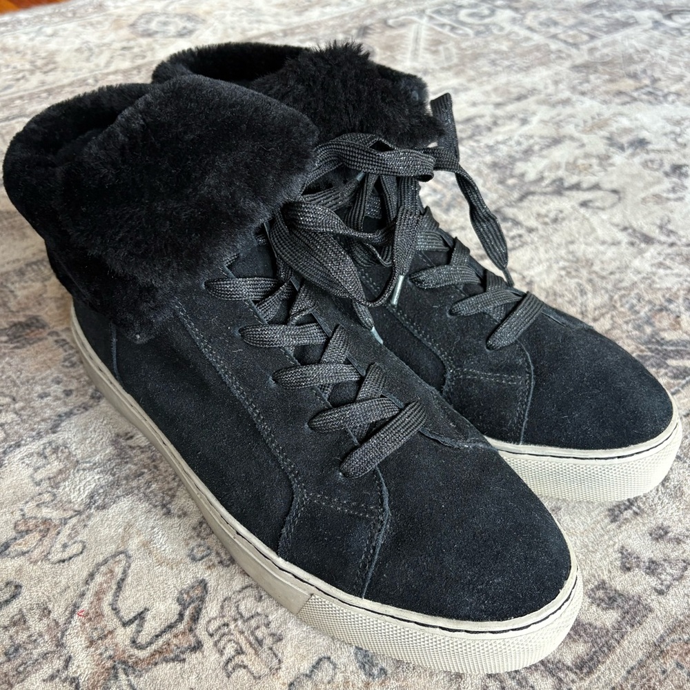 Cougar Women's Black Suede Sneakers